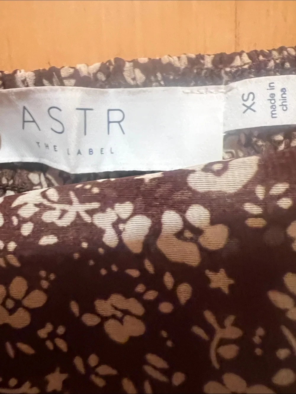 Astr the label Brown and White Floral Ruched Long Sleeve Blouse